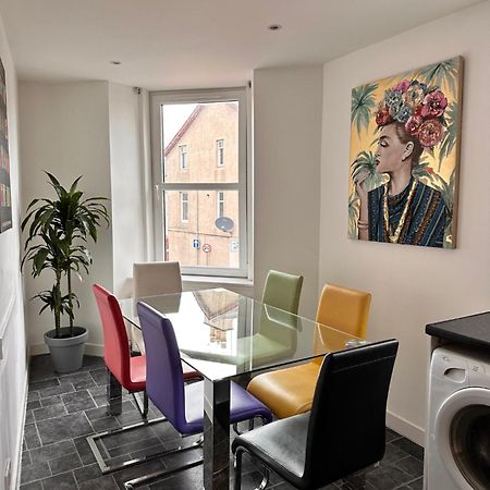 3-Bedroom Flat In The City Centre Next To The River Ness Інвернесс Екстер'єр фото