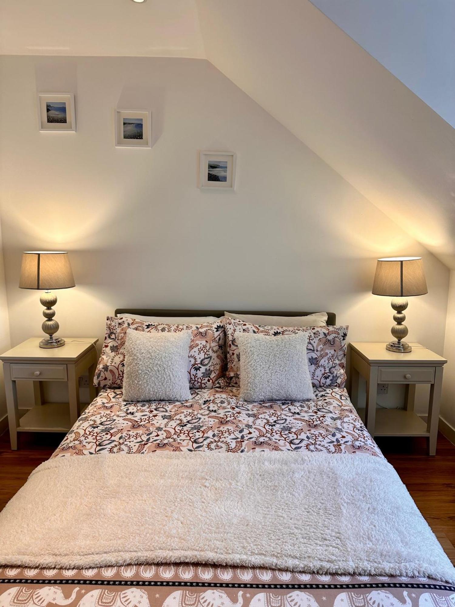 3-Bedroom Flat In The City Centre Next To The River Ness Інвернесс Екстер'єр фото